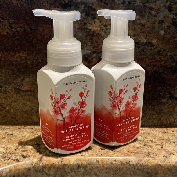 🍒2-“JAPANESE CHERRY BLOSSOM” BBW 8.75 fl oz, Gentle+Clean Foaming Hand Soap NWT - Picture 3 of 6